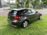 Foto 28 van BMW 1-serie 116i Business Line Top staat nl auto alle boekjes aanwezig zie foto’s