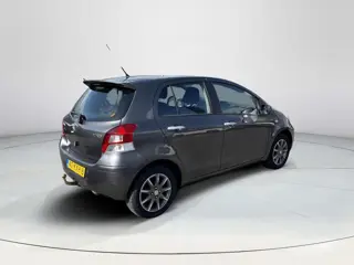 Foto 18 van Toyota Yaris 1.3 VVTi Aspiration | Climate control | Trekhaak |