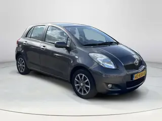 Foto 16 van Toyota Yaris 1.3 VVTi Aspiration | Climate control | Trekhaak |