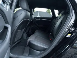 Foto 16 van Audi A3 Sportback 40 TFSI Sport S Line Edition | Trekhaak | Virtual Cockpit | Stoelverwarming | Crui