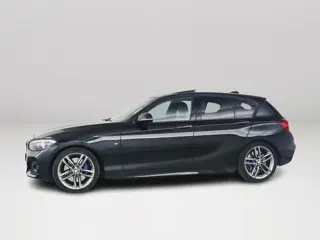 Foto 19 van BMW 1-serie 118i Corporate Lease High Executive | Panoramadak | Park assist | Harman Kardon | Stoelv