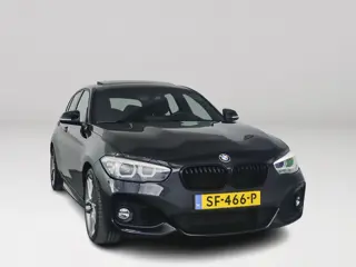 Foto 14 van BMW 1-serie 118i Corporate Lease High Executive | Panoramadak | Park assist | Harman Kardon | Stoelv