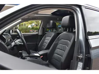 Foto 20 van Volkswagen Tiguan Allspace 2.0 TSI 4Motion Highline Trekhaak | Schuifdak | 100% Onderhouden | Leder