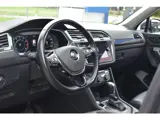 Foto 27 van Volkswagen Tiguan Allspace 2.0 TSI 4Motion Highline Trekhaak | Schuifdak | 100% Onderhouden | Leder