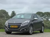 Foto 21 van Peugeot 208 1.2 e-THP 110pk Allure - Gris Platinium - Panoramadak/Carplay/Cruise