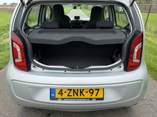 Foto 14 van Volkswagen up! 1.0 move up! BlueMotion Airco/Navi/ 88.000km! NAP!