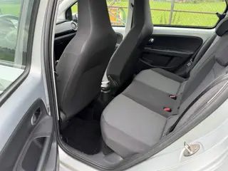 Foto 13 van Volkswagen up! 1.0 move up! BlueMotion Airco/Navi/ 88.000km! NAP!