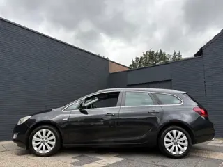 Foto 13 van Opel Astra Sports Tourer 1.4 Turbo Cosmo | 1ste Eigenaar
