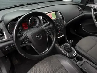 Foto 18 van Opel Astra Sports Tourer 1.4 Turbo Cosmo | 1ste Eigenaar