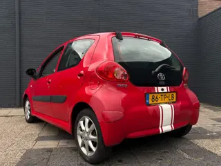 Foto 14 van Toyota Aygo 1.0-12V | 5-Deurs | Airco