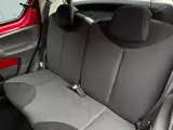 Foto 30 van Toyota Aygo 1.0-12V | 5-Deurs | Airco