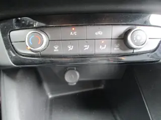 Foto 16 van Opel CORSA 1.2 Edition