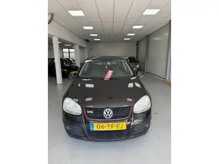 Volkswagen Golf 1.6 FSI Trendline