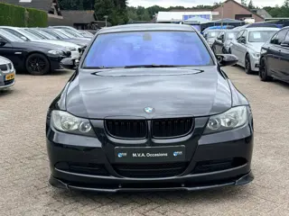 Foto 15 van BMW 3-serie 320i High Executive |INRUIL KOOPJE!!|Leder|Climate control|Navigatie|Cruise control..