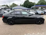 Foto 27 van BMW 3-serie 320i High Executive |INRUIL KOOPJE!!|Leder|Climate control|Navigatie|Cruise control..