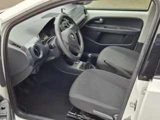 Foto 19 van Volkswagen Up! 1.0 BMT move up! | Bluetooth | Airco