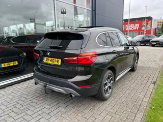 Foto 14 van BMW X1 sDrive20i Centennial High Executive PANO|TREKHAAK|LEDER
