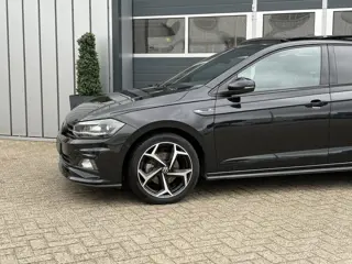 Foto 18 van Volkswagen Polo 1.5 TSI Highline Business 3x R-Line | Pano | CarPlay | Keyless | Camera | LED | Park