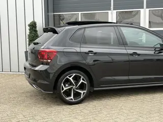 Foto 13 van Volkswagen Polo 1.5 TSI Highline Business 3x R-Line | Pano | CarPlay | Keyless | Camera | LED | Park