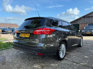 Foto 17 van Ford Focus Wagon 1.0 Titanium Edition | Cruise + Clima nu € 3.975,-!!!