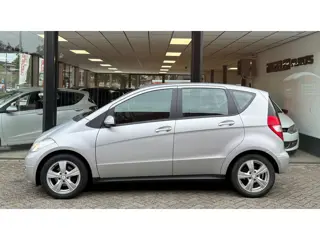 Foto 18 van Mercedes-Benz A-klasse 160 2e EIG | AUTOMAAT | AIRCO | CRUISE | NW APK