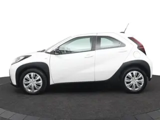 Foto 14 van Toyota Aygo X 1.0 VVT-i MT Play | Airco | Cruise control | Apple carplay Android auto |