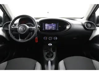Foto 15 van Toyota Aygo X 1.0 VVT-i MT Play | Airco | Cruise control | Apple carplay Android auto |