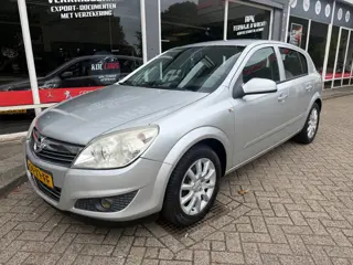 Foto 20 van Opel Astra 1.6 Temptation NIEUWE APK ! AIRCO !