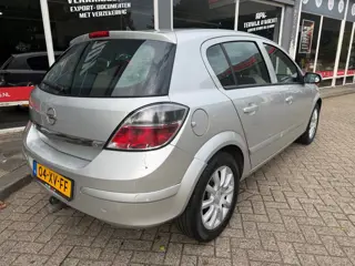Foto 17 van Opel Astra 1.6 Temptation NIEUWE APK ! AIRCO !