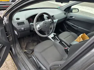 Foto 18 van Opel Astra Wagon 1.6 Cosmo AIRCO