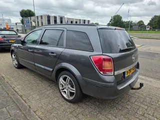 Foto 17 van Opel Astra Wagon 1.6 Cosmo AIRCO