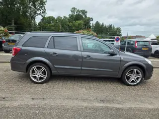 Foto 16 van Opel Astra Wagon 1.6 Cosmo AIRCO