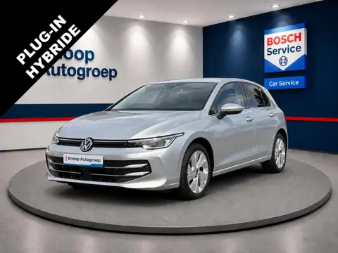 Volkswagen Golf 1.5 eHybrid Life Edition PHEV | ERGO Massage | LED | Camera | ACC | Sfeerverlichting