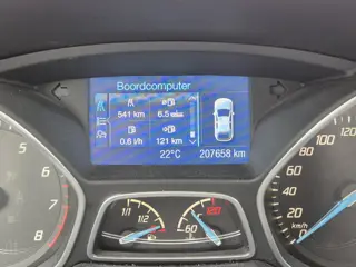 Foto 15 van Ford Focus Wagon 1.0 EcoBoost Trend Trekhaak