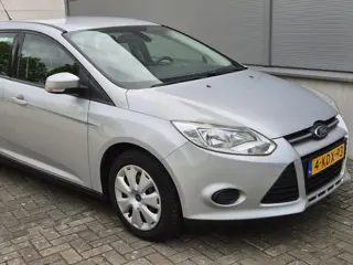Foto 19 van Ford Focus Wagon 1.0 EcoBoost Trend Trekhaak