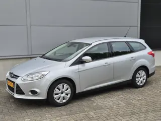Foto 20 van Ford Focus Wagon 1.0 EcoBoost Trend Trekhaak