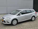 Foto 30 van Ford Focus Wagon 1.0 EcoBoost Trend Trekhaak