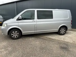 Foto 11 van Volkswagen Transporter 2.5 TDI 340 Trendline DC (MARGE AUTO)