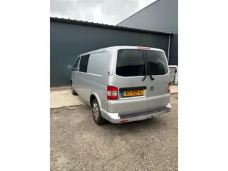 Foto 16 van Volkswagen Transporter 2.5 TDI 340 Trendline DC (MARGE AUTO)
