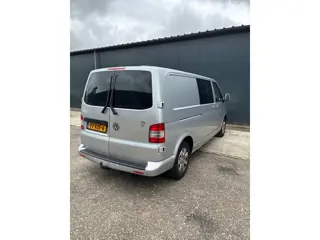 Foto 17 van Volkswagen Transporter 2.5 TDI 340 Trendline DC (MARGE AUTO)