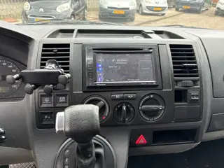 Foto 18 van Volkswagen Transporter 2.5 TDI 340 Trendline DC (MARGE AUTO)