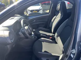 Foto 14 van Toyota Aygo X 1.0 VVT-i MT Play | Airco | Apple CarPlay / Android Auto |