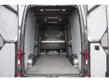 Foto 23 van Volkswagen Crafter 35 2.0 TDI L3H3(L2H2) 177PK AUT. 2X SCHUIFDEUR, STOELVERWARMING, CAMERA, NAVI, CR
