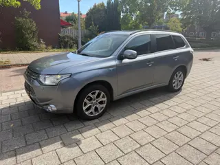 Mitsubishi Outlander 2.0 PHEV Instyle NAP Leder Panorama Cruise