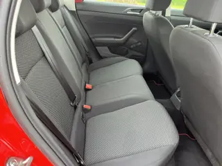 Foto 16 van Volkswagen Polo 1.0 MPI trendline 5 drs Airco 193544 km bj 2018