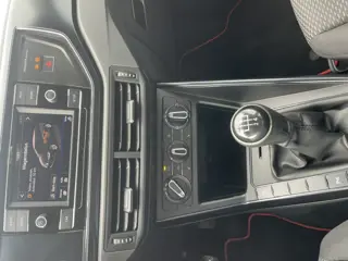 Foto 12 van Volkswagen Polo 1.0 MPI trendline 5 drs Airco 193544 km bj 2018