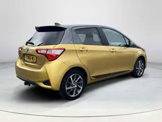 Foto 16 van Toyota Yaris 1.5 Hybrid Y20 Gold Edition | Fietsendragerbeugel | Keyless entry | Bluetooth | Licht m