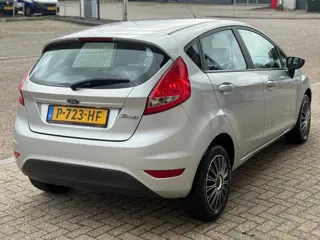 Foto 16 van Ford Fiesta 1.25 Titanium | airco | carplay