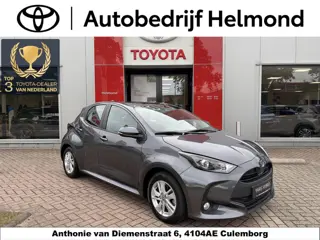 Toyota Yaris 1.5 Hybrid 115 Business | Parkeersensoren voor/ achter | Stuurverwarming | Stoelverwarm
