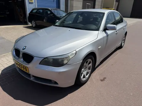 BMW 5 Serie 523i Executive Automaat Export Navi Airco koud Boekjes en NAP aanwezig. Auto is natuurli